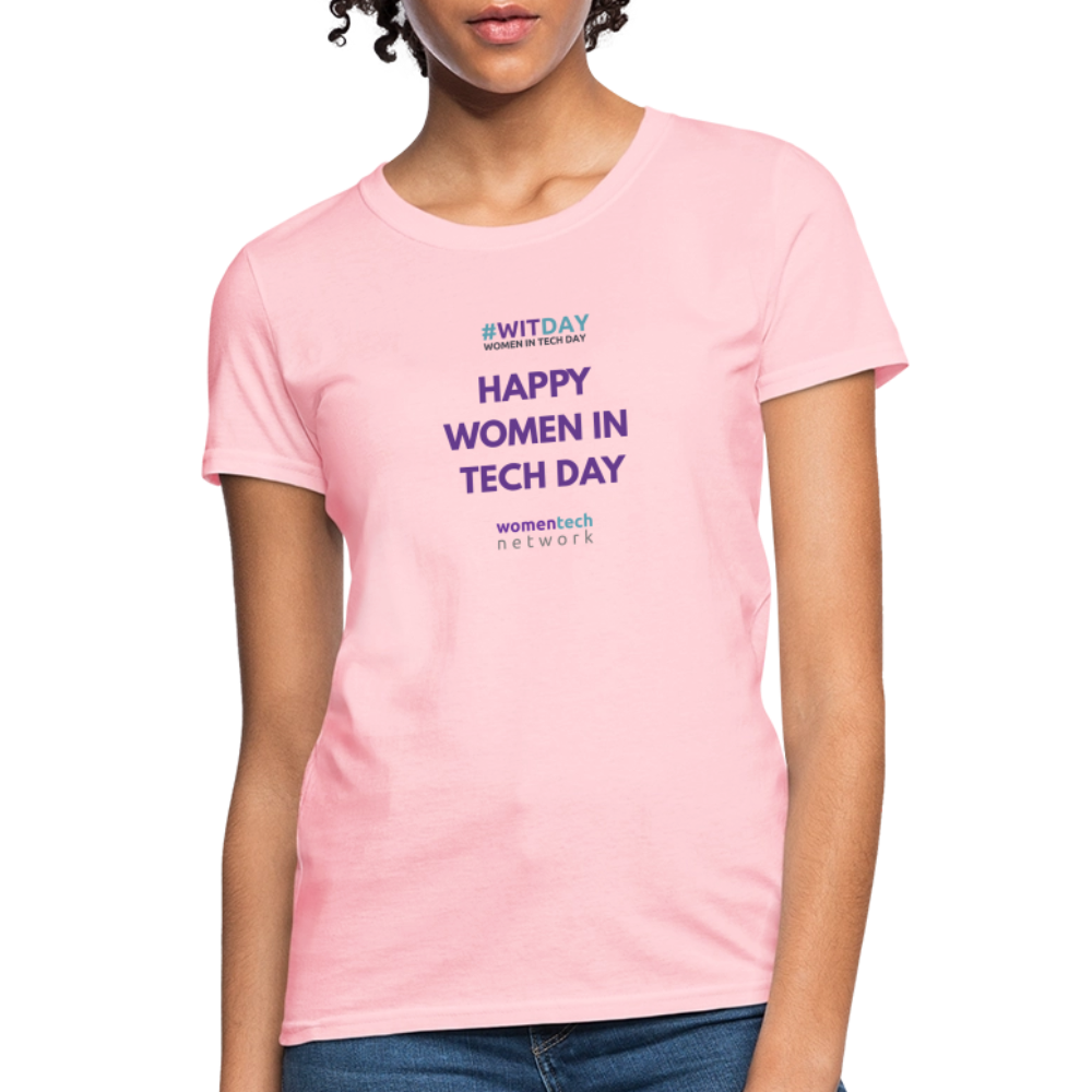 Women's Relaxed Fit T-Shirt - pink
